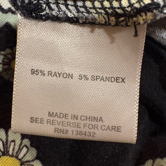 ModCloth daisy print faux wrap midi dress - Picture 7 of 14